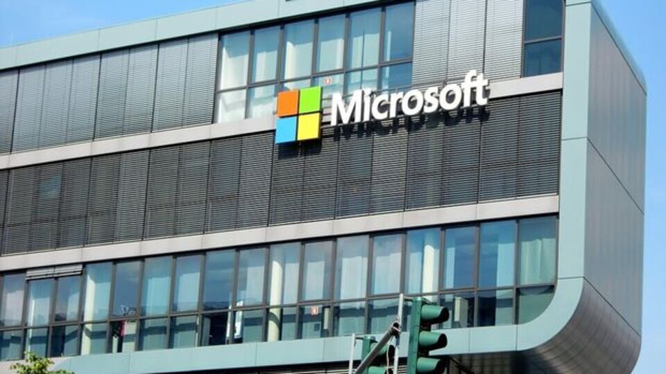 Microsoft'un değeri rekor seviyeye çıktı