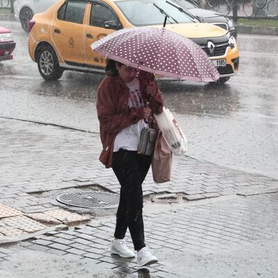 Meteoroloji saat vererek uyardı! 6 bölgede sağanak!