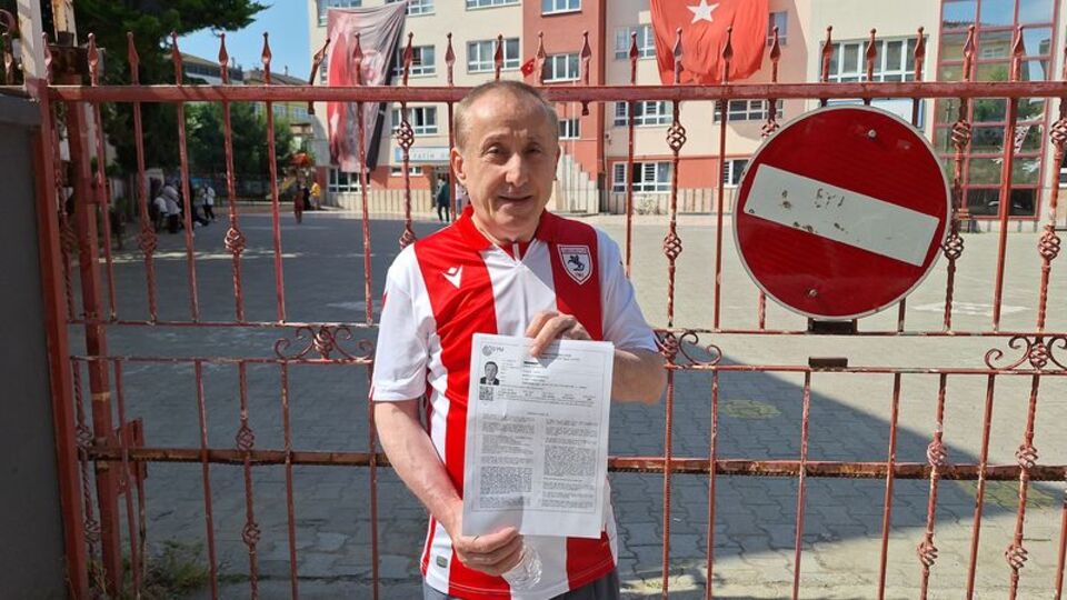 60 yaşında! Üniversite sınavına 42. kez girdi!