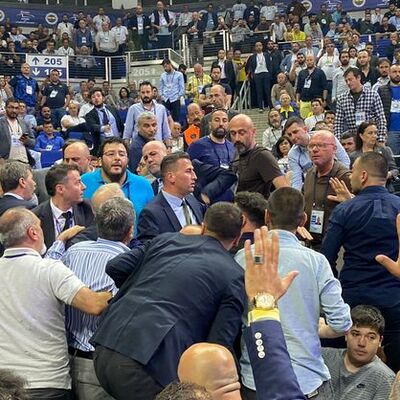 F.Bahçe genel kurulunda büyük kavga!