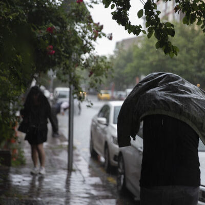 Gök gürültülü sağanak yağmur uyarısı!