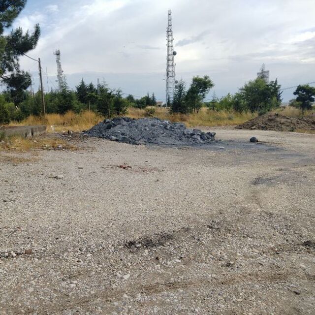 Boş arazideki duman ve koku yayan atık için inceleme başlatıldı