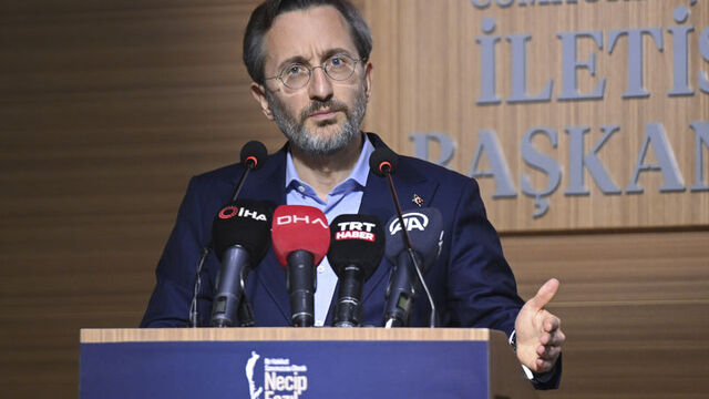 "Yalan haberler üzerinden Türkiye'de darbeler yapılmıştır"