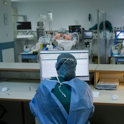 Dikkat çeken aşı araştırması! Yoğun bakımdaki aşılı ve aşısız hastalar incelendi