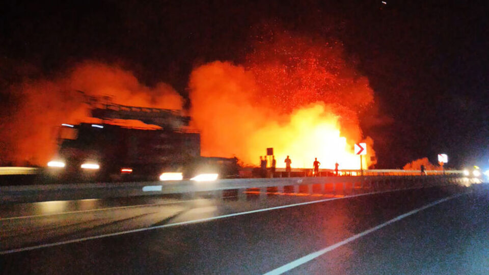 Antalya'da sazlıkta çıkan yangın söndürüldü