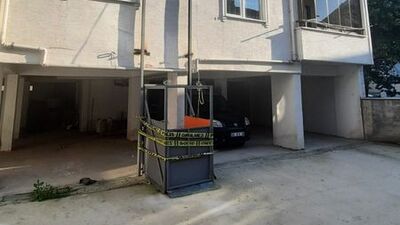Halatı kopan seyyar asansör zemine çakıldı: 2 ölü, 2 yaralı