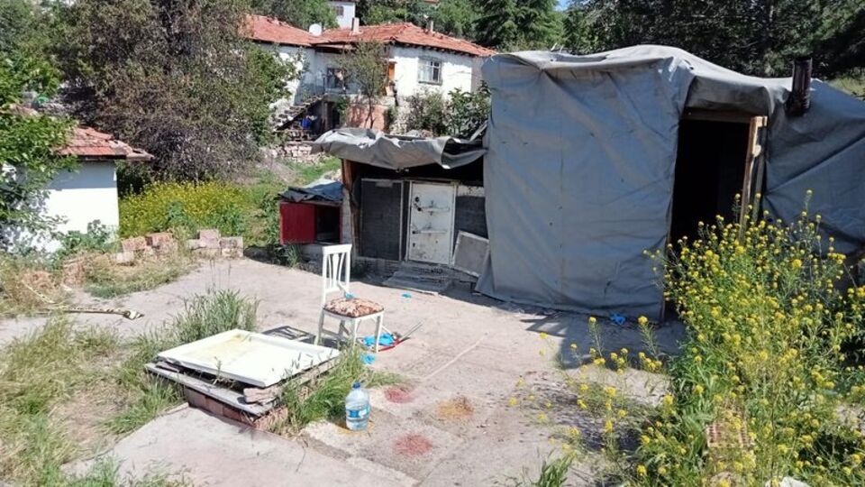 Kurşun yağdırdığı arkadaşlarından biri öldü