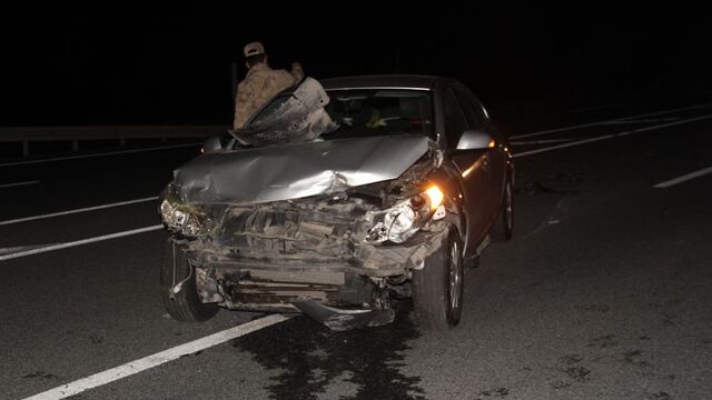 Erzincan'da iki otomobil çarpıştı: 12 yaralı