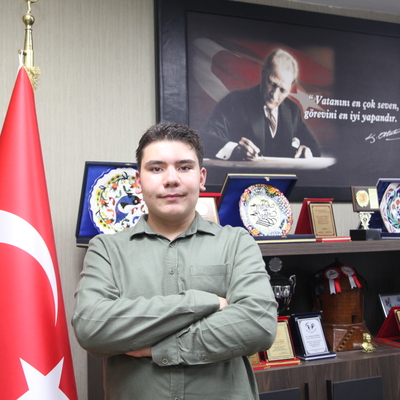 LGS başarısını depremde ölen öğrencilere armağan etti