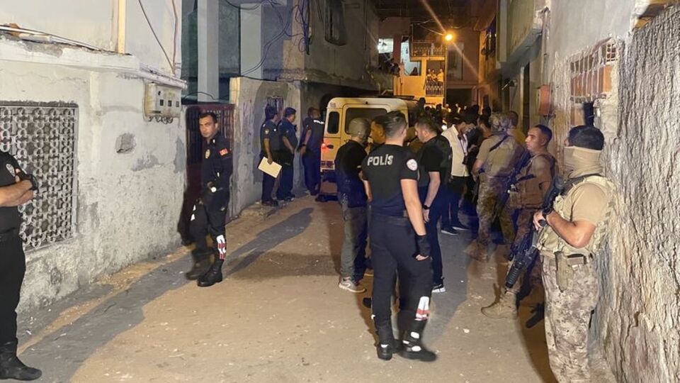 Adana'da silahlı bıçaklı kavga: 1 ölü, 1 yaralı