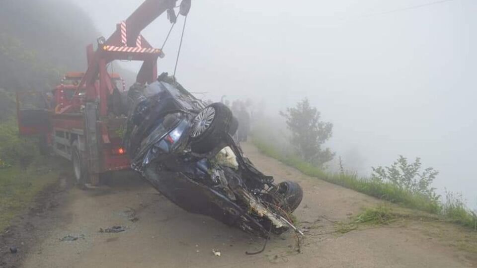 Yayla yolunda şarampole devrildi: 2 ölü