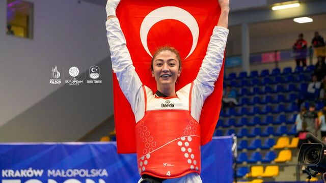 Millilerden tekvandoda iki altın madalya!