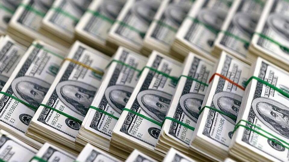 Dolar güne hareketli başladı