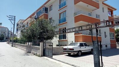 Çarşaf giyip balkondan girdiği evde annesini öldürdü!