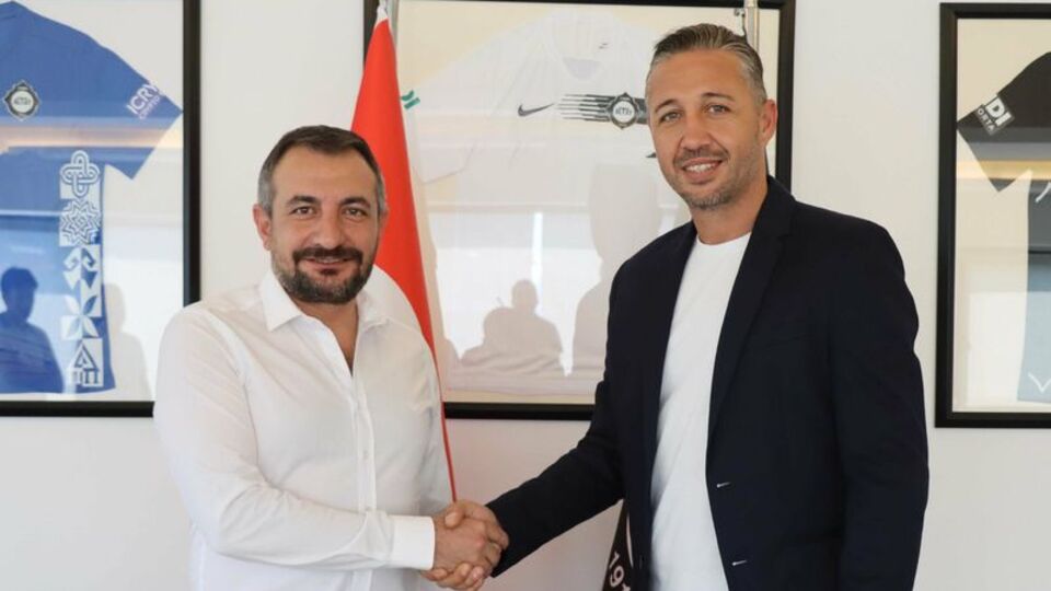 Altay'da Tuna Üzümcü imzaladı