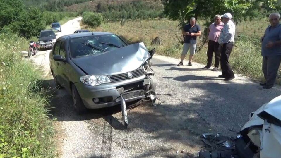 Çanakkale'de köprü üstünde kaza