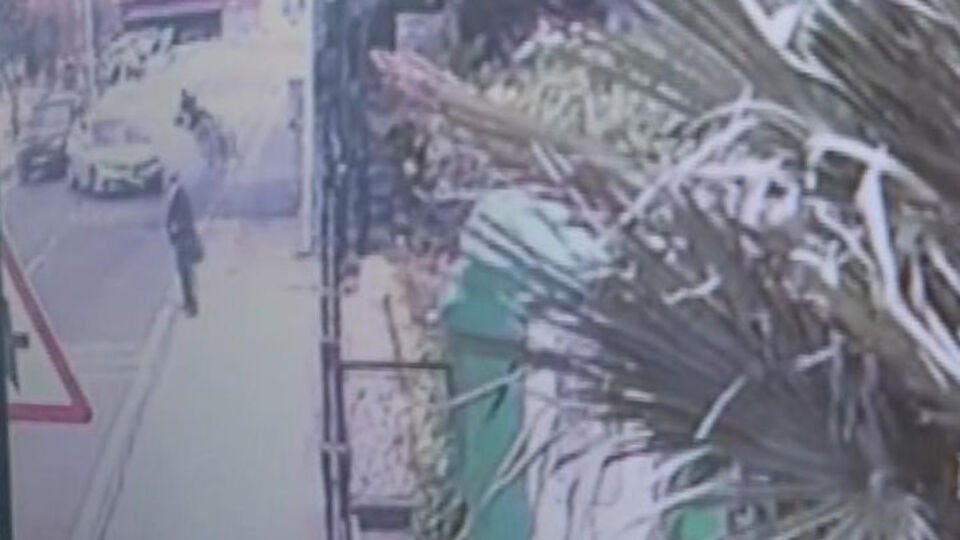 Feci motosiklet kazası böyle görüntülendi