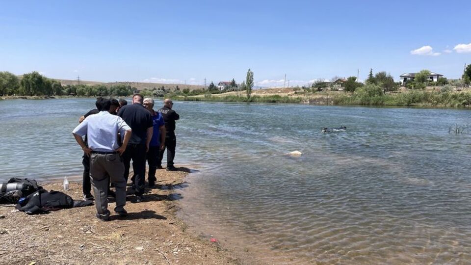 Kaçan toplarını almak için Kızılırmak'a giren 3 çocuğun cansız bedenine ulaşıldı