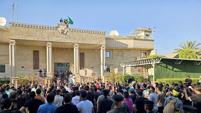 Bağdat'ta İsveç Büyükelçiliği basıldı