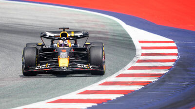 Pole pozisyonu Verstappen'in