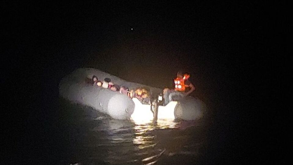 65 düzensiz göçmen kurtarıldı