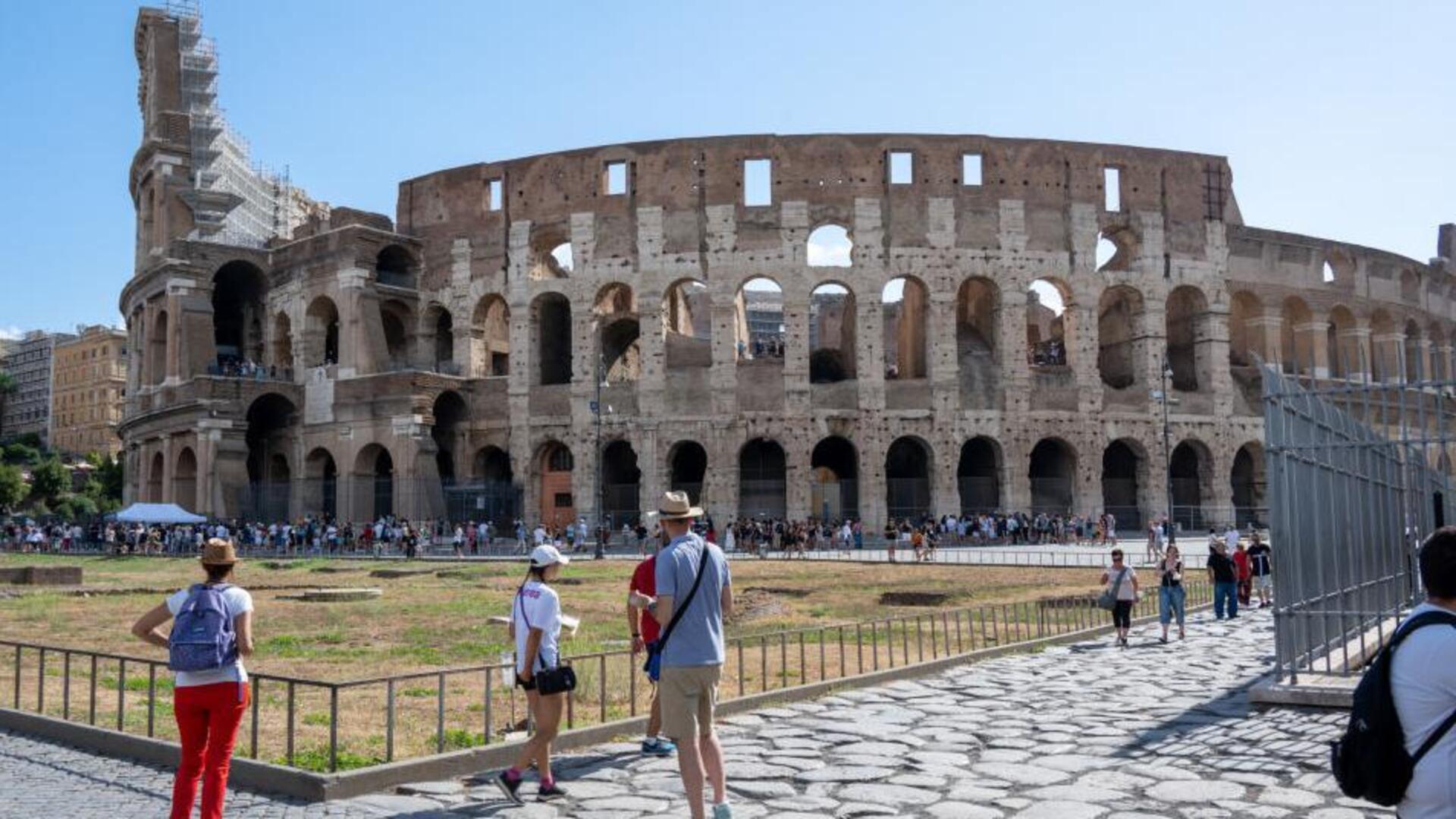 Elon Musk ha lasciato intendere che il combattimento in gabbia con Mark Zuckerberg potrebbe svolgersi al Colosseo a Roma