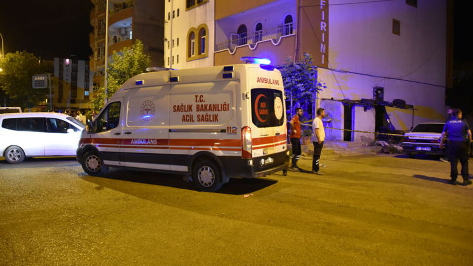 Siverek'te av tüfekli bıçaklı kavga: 4 yaralı