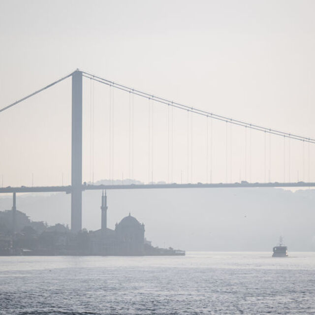 Boğaz gemi trafiğine kapatıldı