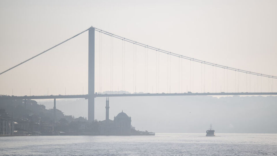 Boğaz gemi trafiğine kapatıldı