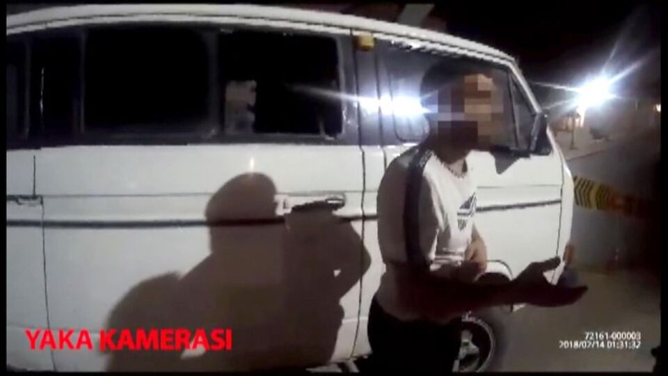 Suçüstü yakalanan hırsızlardan bayram tebriği