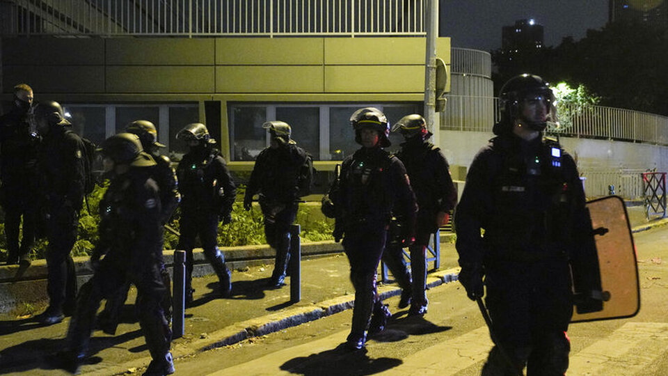 Fransa'da sokak olaylarında 45 bin kolluk kuvveti sahada olacak