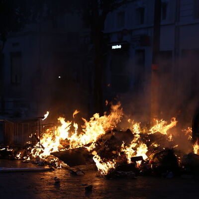 Fransa'da sular durulmuyor