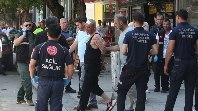 Sakarya'da dehşet! Kadını rehin aldı...