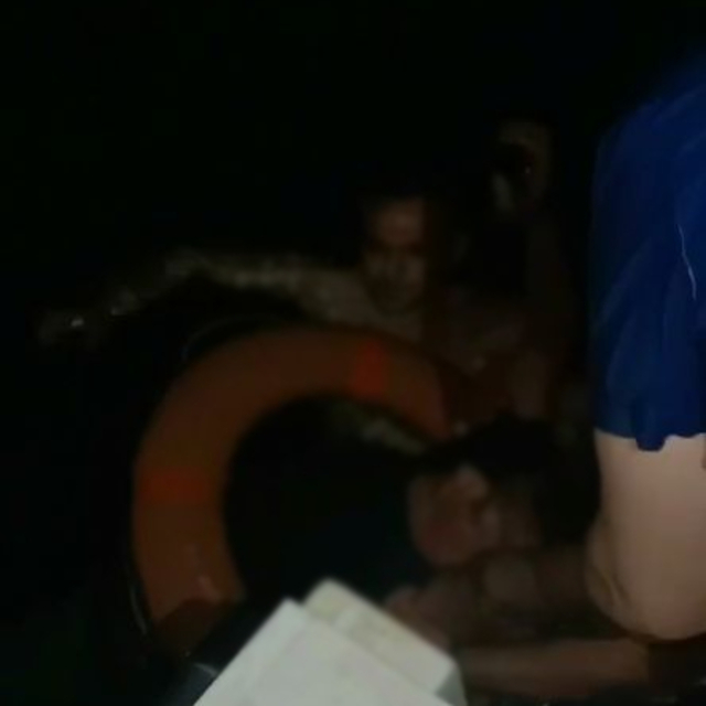 İznik Gölü'nde alabora olan teknedeki 3 kişi kurtarıldı