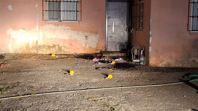 Evlat dehşeti! Babasını öldürdü, babaannesini yaraladı