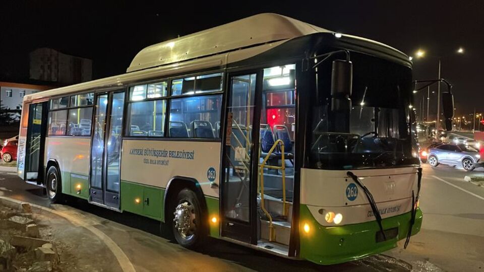 Zihinsel engelli genç, anahtarı üzerindeki halk otobüsünü kaçırdı