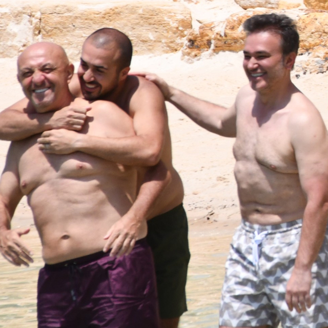 Plajda gülme krizi