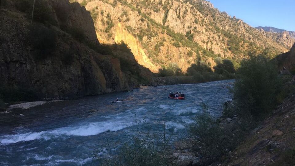 Barhal Çayı rafting tutkunlarını ağırlıyor