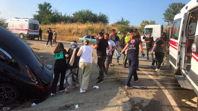 Tekirdağ'da iki araç çarpıştı: 7 yaralı