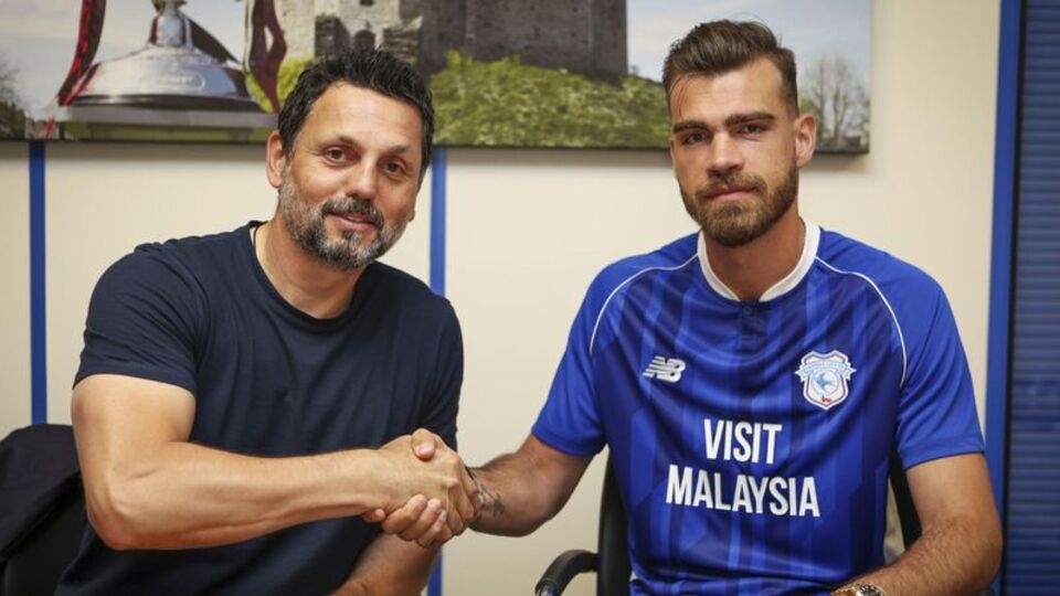 Erol Bulut, Türkiye'den transfer etti