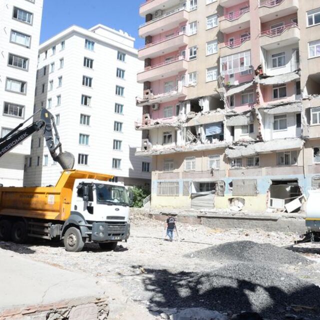 Diyarbakır'da binalar için yeni bilirkişi raporu hazırlanacak