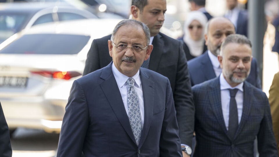 "Gidin kapılarını çalın"