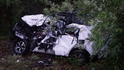 Tatil için yola çıkan aileyi kaza ayırdı