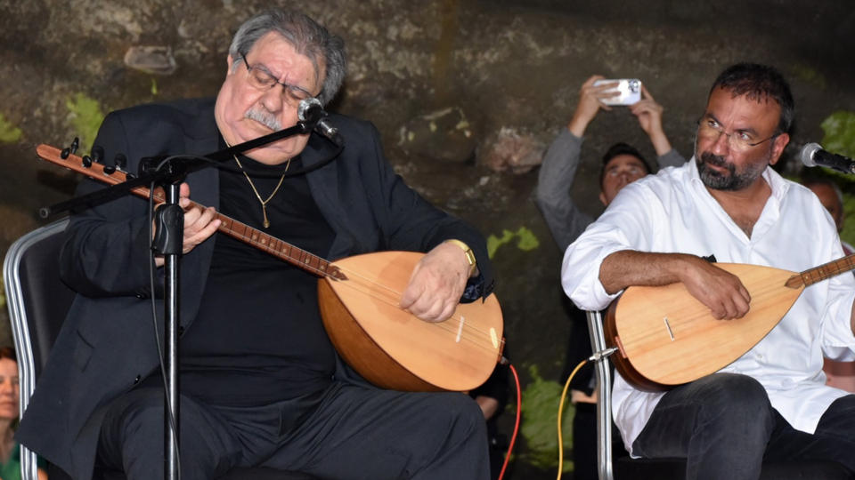 Arif Sağ'a 'Sevgi, Barış ve Dostluk Ödülü'