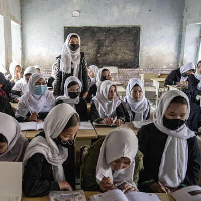 "Afganistan'da okullar kapalı kaldıkça ruh sağlığı krizi ortaya çıkıyor"