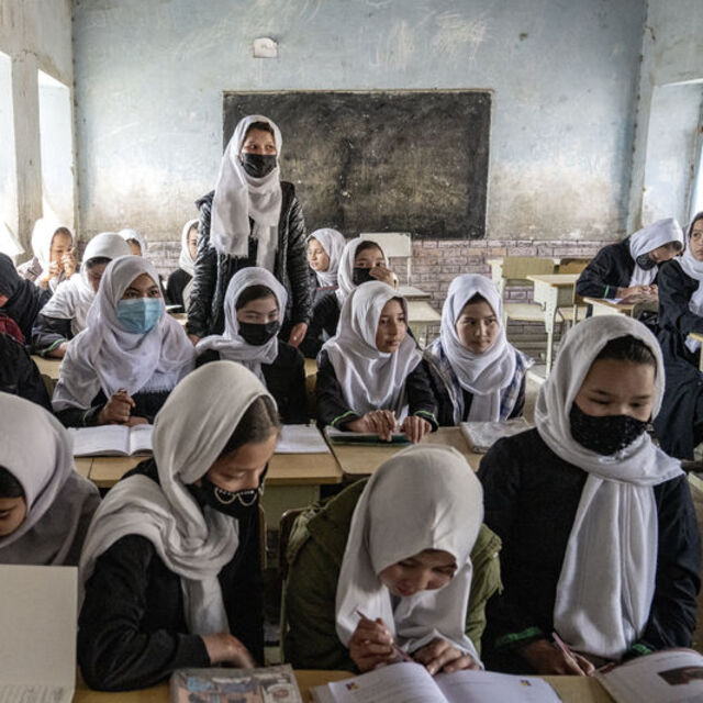 "Afganistan'da okullar kapalı kaldıkça ruh sağlığı krizi ortaya çıkıyor"
