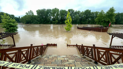 13 il için turuncu uyarı! Karadeniz'de sel tehlikesi var