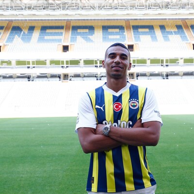 Fenerbahçe transferi açıkladı!