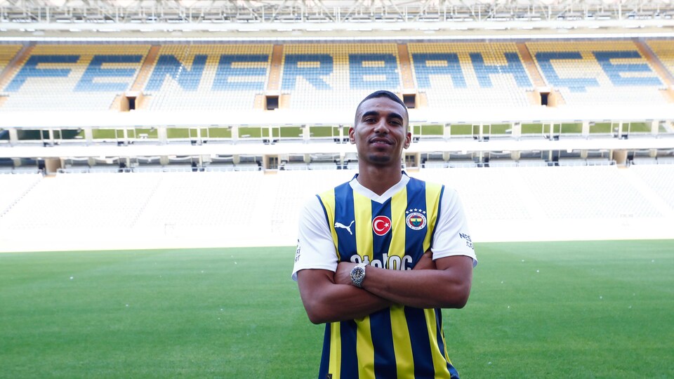 Fenerbahçe transferi açıkladı!