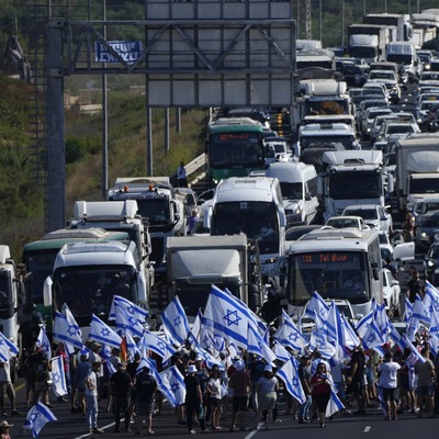 İsrail'de protestolar yeniden patlak verdi
